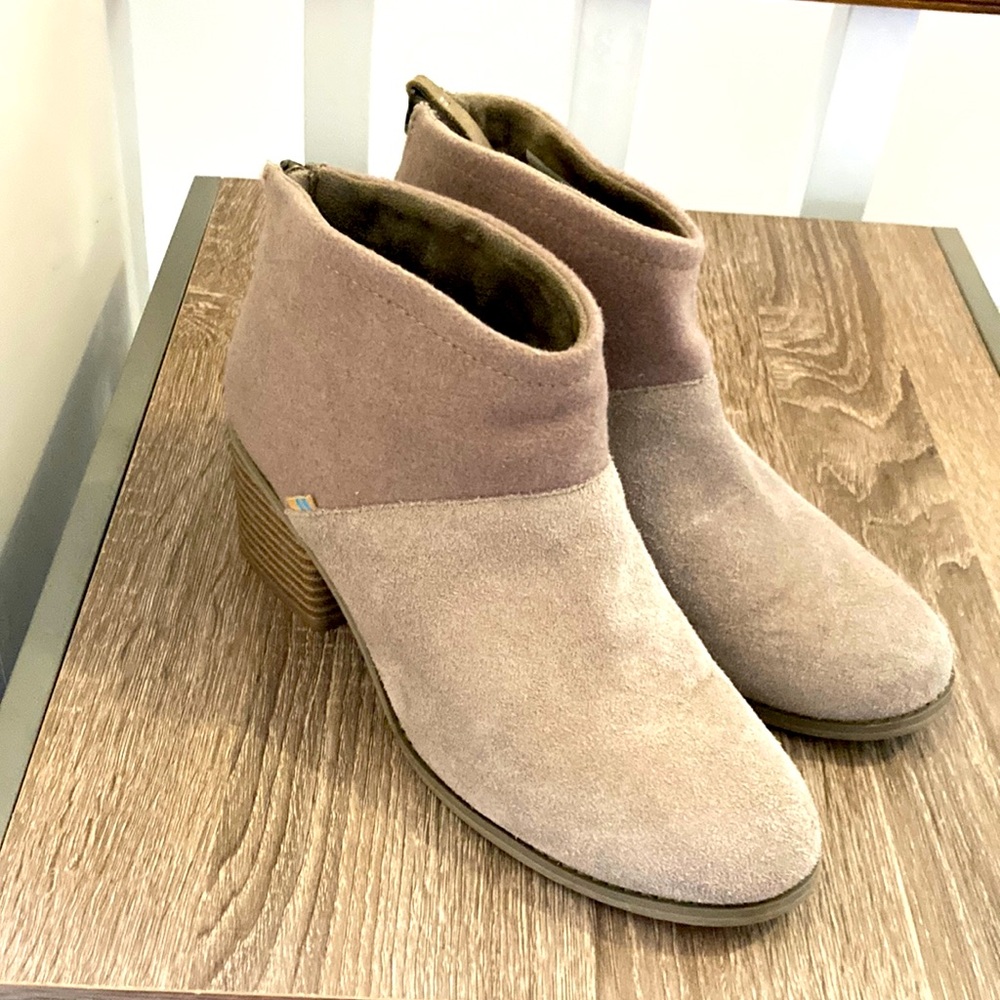 Gently worn TOMS boots